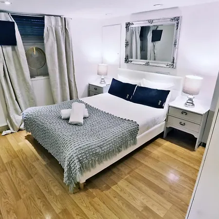 Magical & Charming 8 Covent Garden Townhouse Holiday home