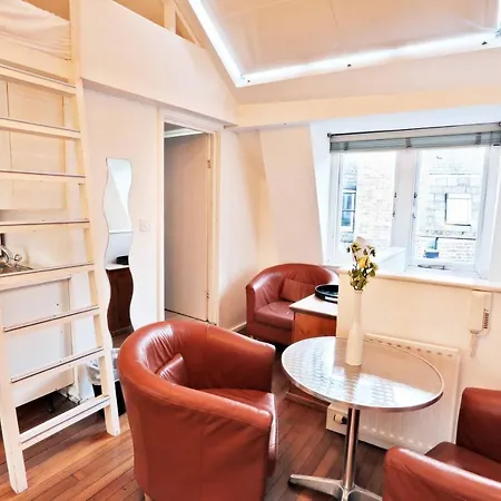 Magical & Charming 8 Covent Garden Townhouse