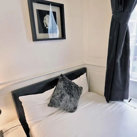 Holiday home Magical & Charming 8 Covent Garden Townhouse *