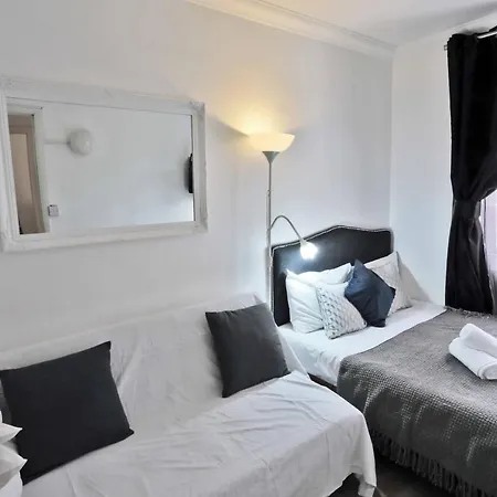 Holiday home Magical & Charming 8 Covent Garden Townhouse London