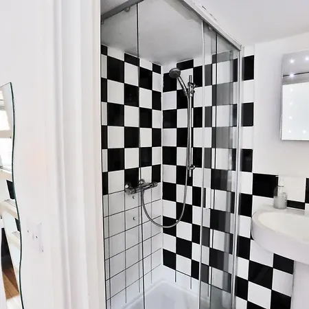 Covent Garden Suites Guest house London