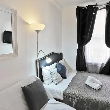 Covent Garden Suites Guest house