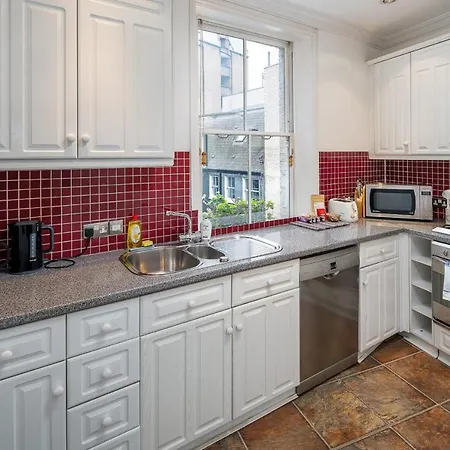 Victorian House 2 Bed/2 Bath Next To Barbican Tube London