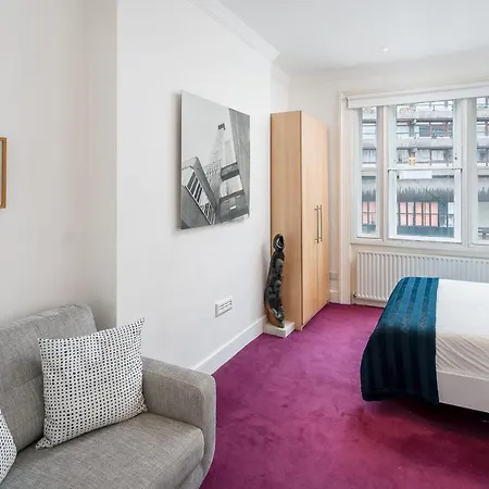 Victorian House 2 Bed/2 Bath Next To Barbican Tube London