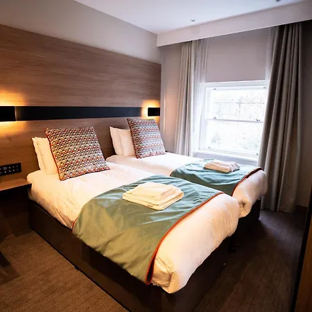 Hotel Merit Kensington 4*