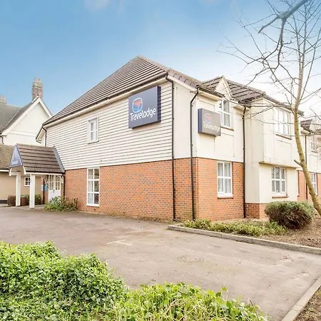 Travelodge London Northolt 2*