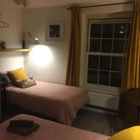 Bed & Breakfast Redlynch House *
