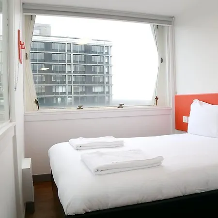 Hotel Easyhotel