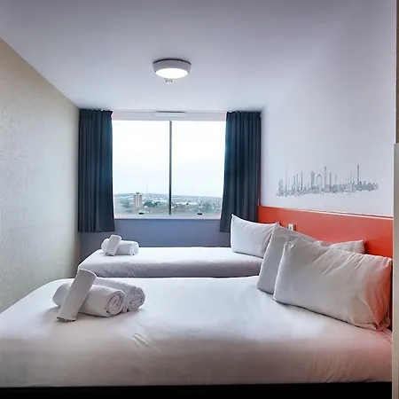 Hotel Easyhotel 2*