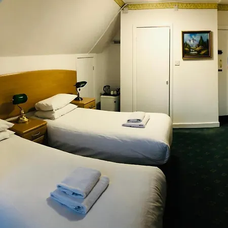 Crescent 3*
