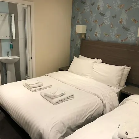 Hotel Oyo Bakers Victoria 3*