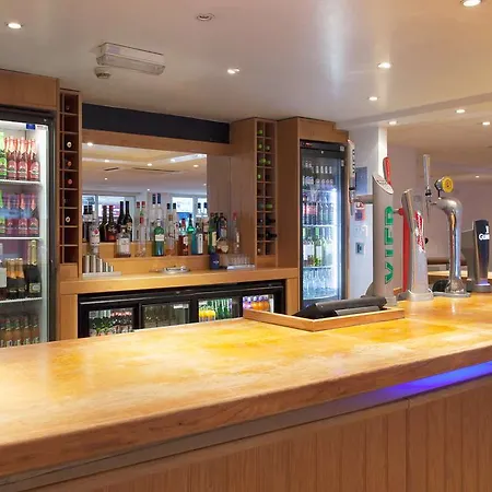 Travelodge Kings Cross Royal Scott Hotel 3*