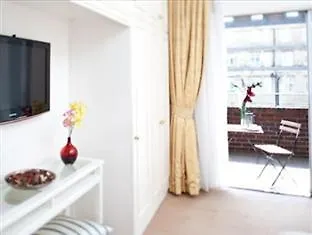 9 Hertford Street * London