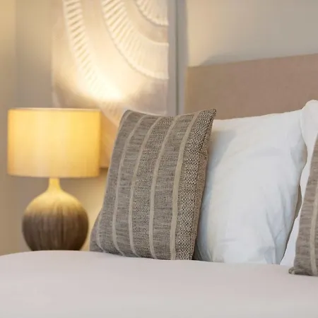 Veeve - Calming Belsize Park Retreat Apartment London