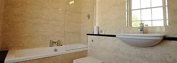 Hotel The Mitre 3*
