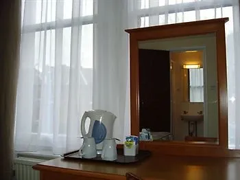 Queens Bed & Breakfast 2*