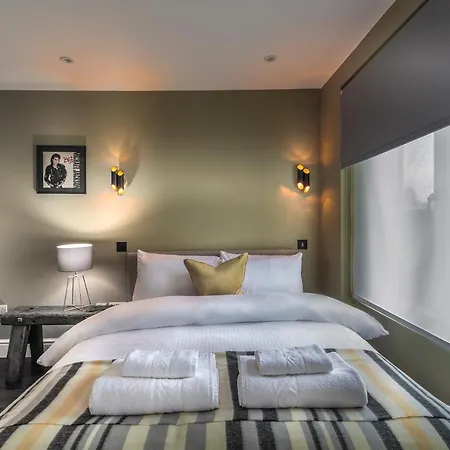 The Knaresborough By Nestor 3* London