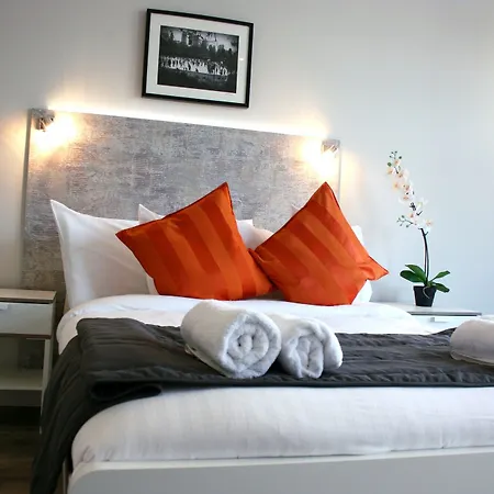 Westciti Caroco Hotel 4*