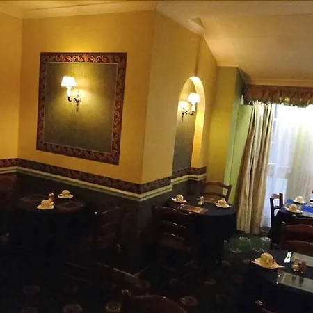 Hallam Hotel 3*