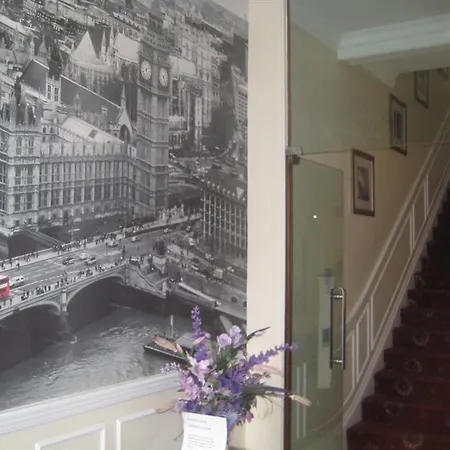 Hallam Hotel
