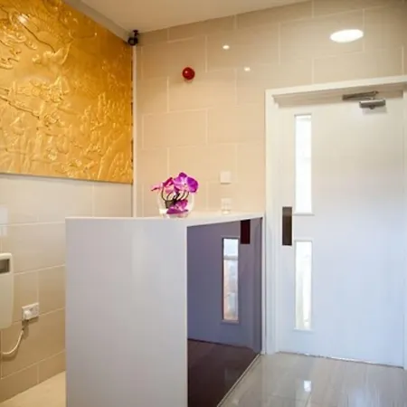 Belle Cour Hotel London