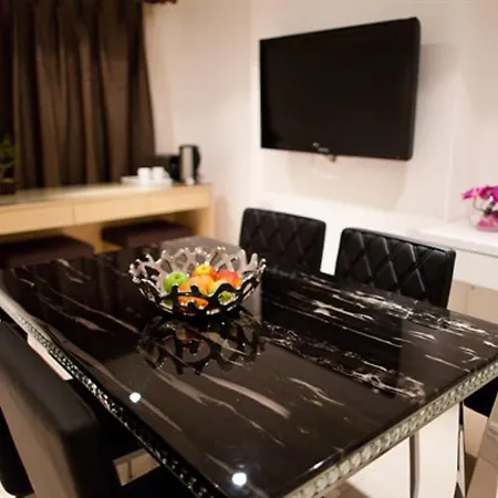 Belle Cour 4* London
