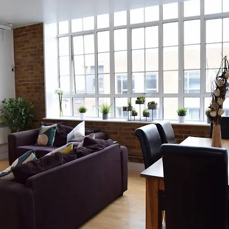 Bright Warehouse Conversion In Buzzing Peckham London