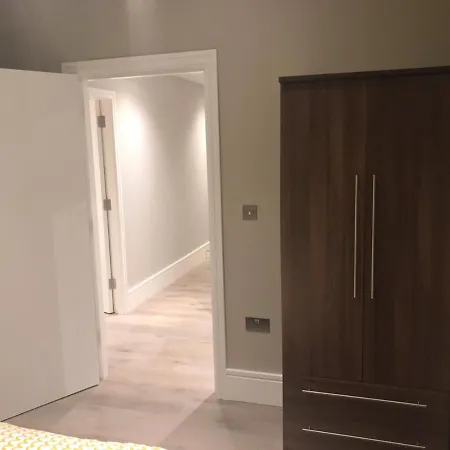 Edgware Road Luxury Serviced * London