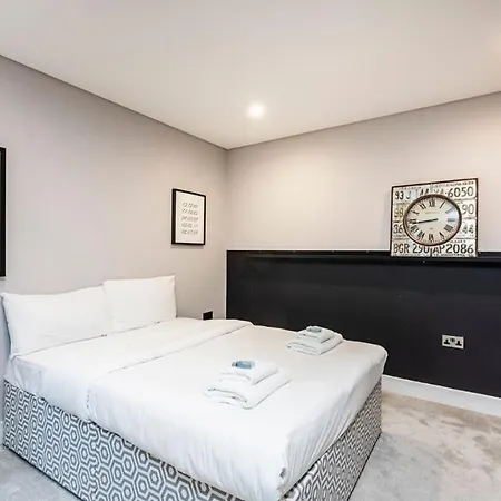 Luxurious 3 Bed Apt Westbourne Park Villas Sk London