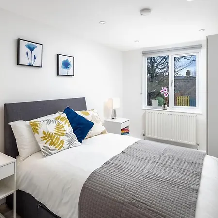 Skyline Serviced - Brixton Apartment London