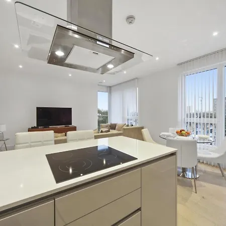 Stylish Near Central Free Wifi Apartment London