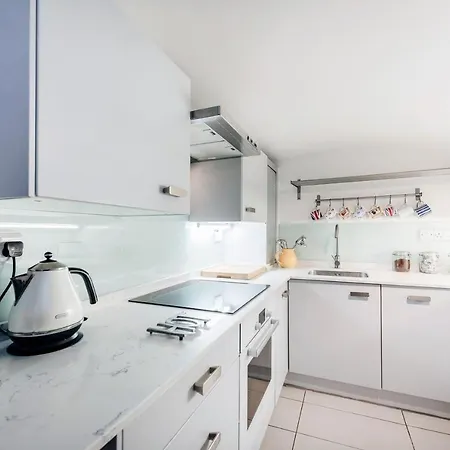 Cs Notting Hill Apartment London