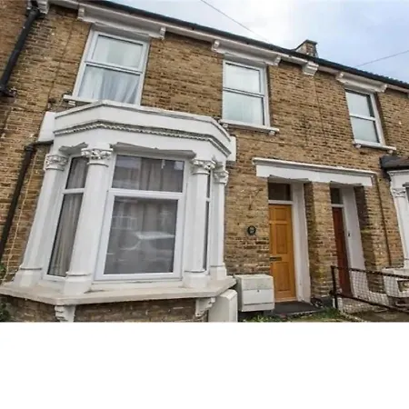 Apartment Premier Contractors North *