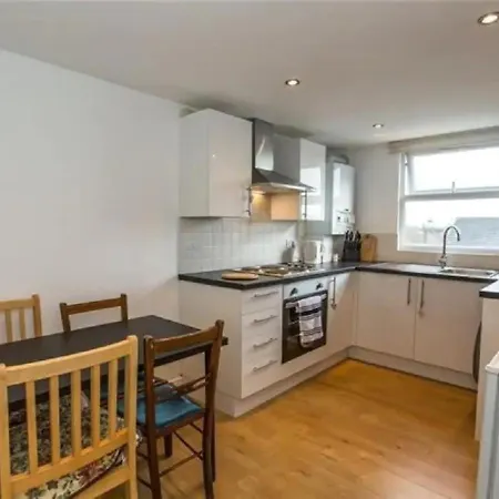Premier Contractors North * London