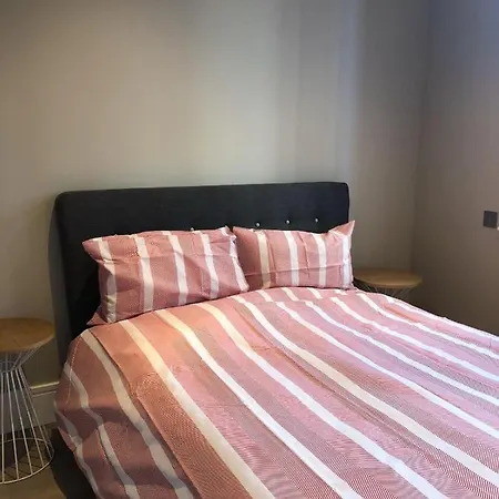 Edgware Road Luxury Serviced Apartment *