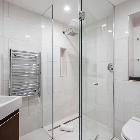 Apartment Luxurious 3 Bed Apt Westbourne Park Villas Sk London