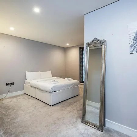 Luxurious 3 Bed Apt Westbourne Park Villas Sk