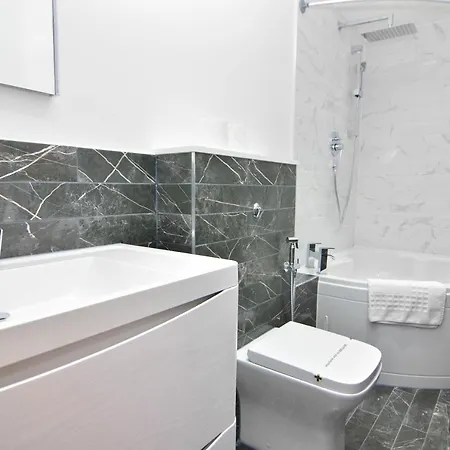 Wharf - Macarena Apartment London