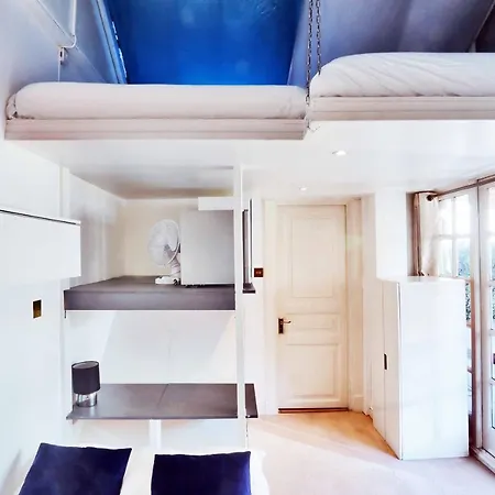 Piccadilly Circus Suites
