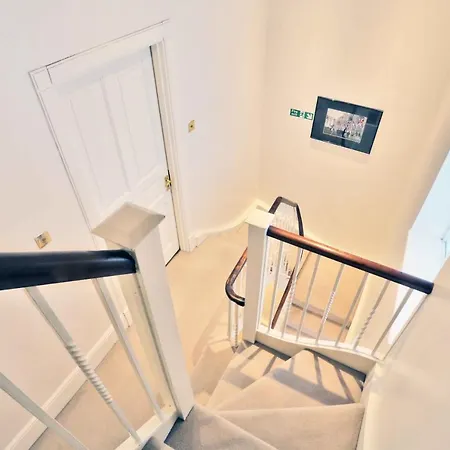Piccadilly Circus Suites