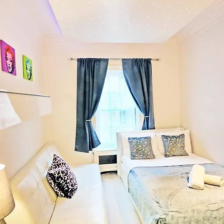 Piccadilly Circus Suites Apartment London