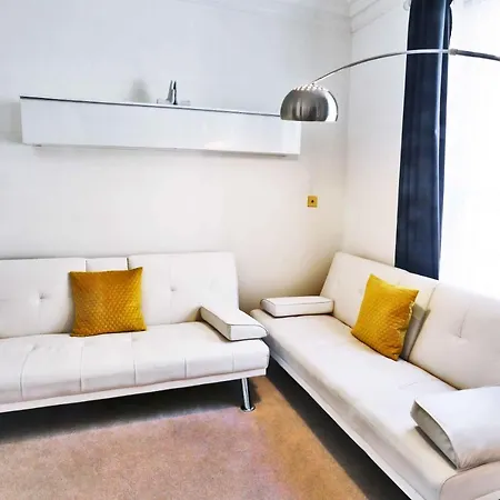 Piccadilly Circus Suites Apartment *