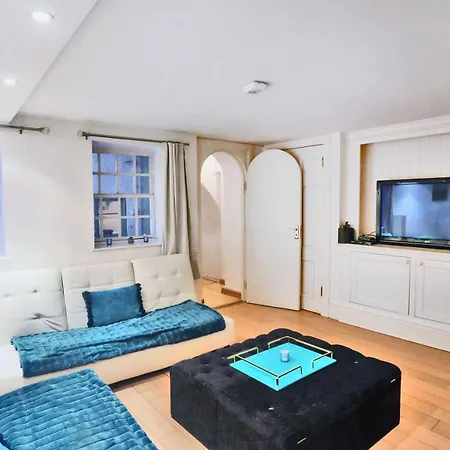 Piccadilly Circus Suites London