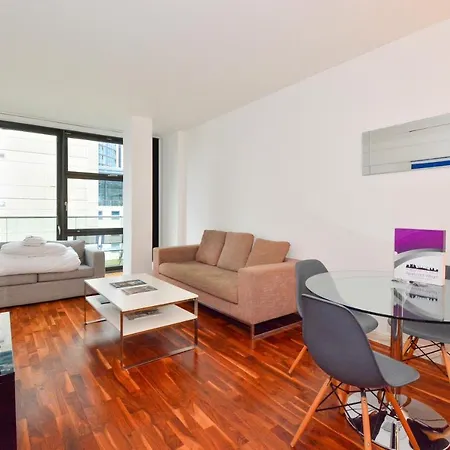 Canary Wharf - Corporate River View Apartments London