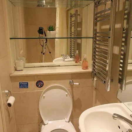 Piccadilly Circus Suites * London