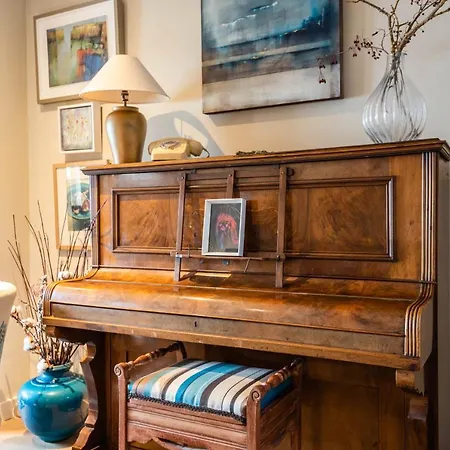 Charming Chiswick Near Ravenscourt Park By Underthedoormat Ferienhaus London