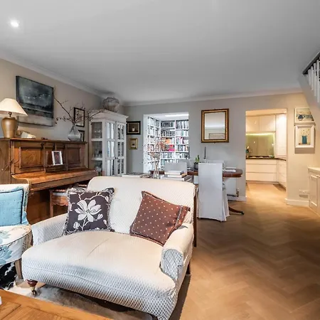Ferienhaus Charming Chiswick Near Ravenscourt Park By Underthedoormat