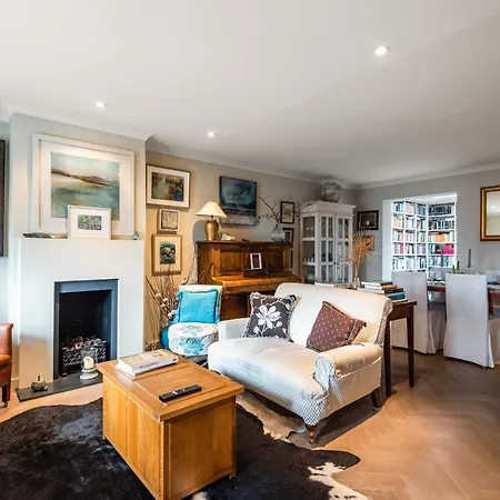 Ferienhaus Charming Chiswick Near Ravenscourt Park By Underthedoormat *