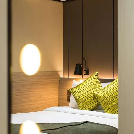 Aerotel Heathrow Hotel *