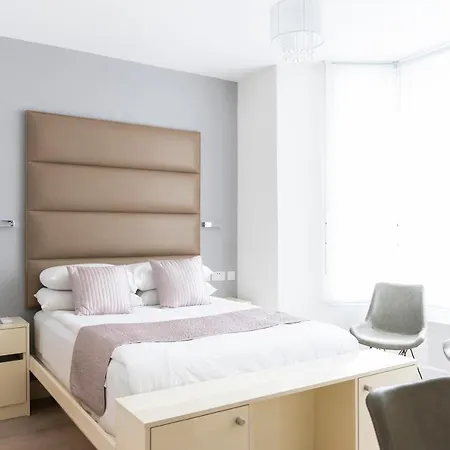 Messina Aparthotel London